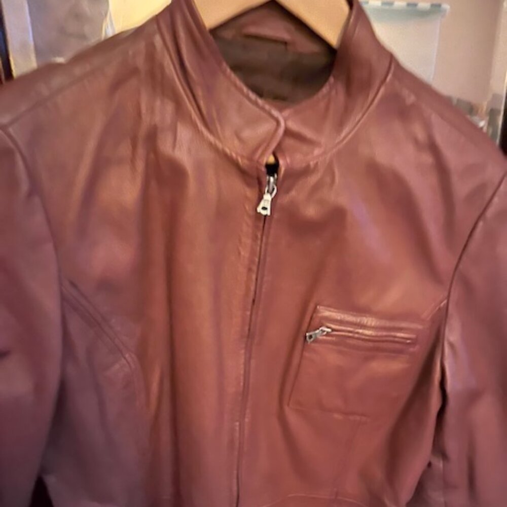 Unique Tahari  100% Leather Zip Up Jacket